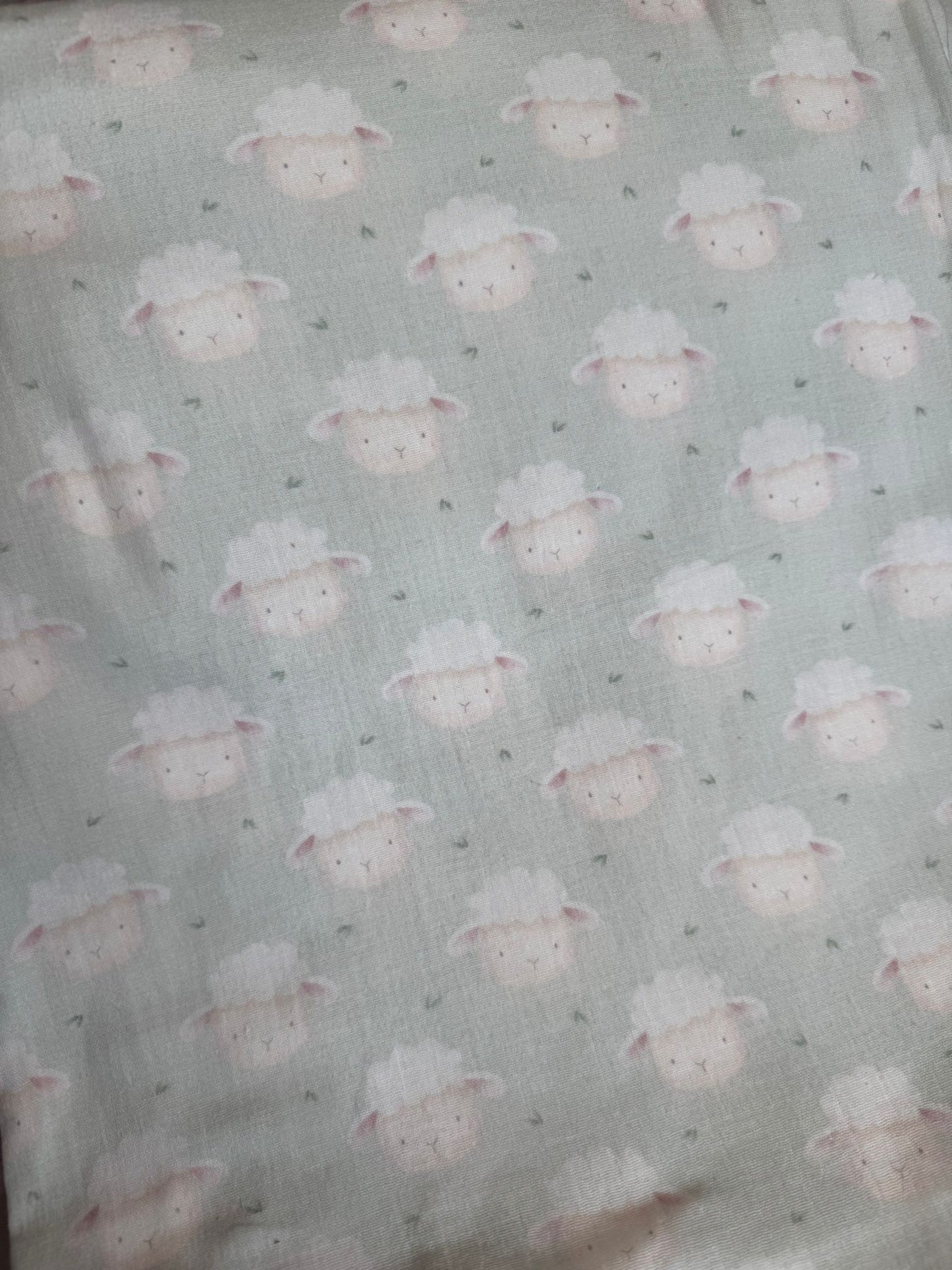 Tela de muselina con estampado de ovejas