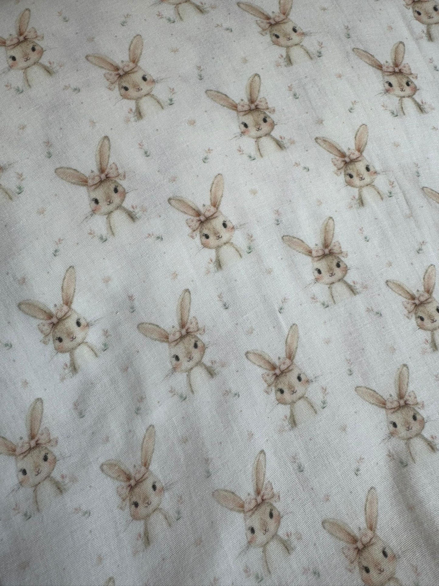 Tela de muselina con estampado de conejito