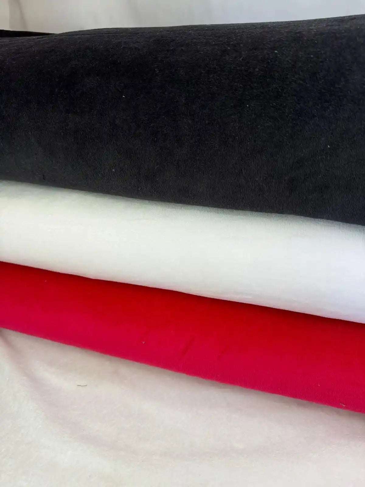 Tecido Infantil de Veludo Vermelho